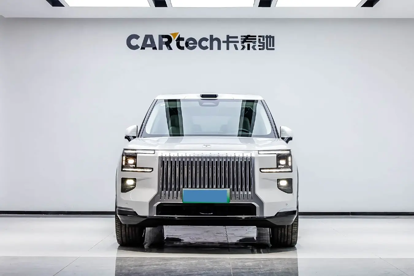 2025 Zeekr 9X 2.0T 279HP L4 1DHT PHEV