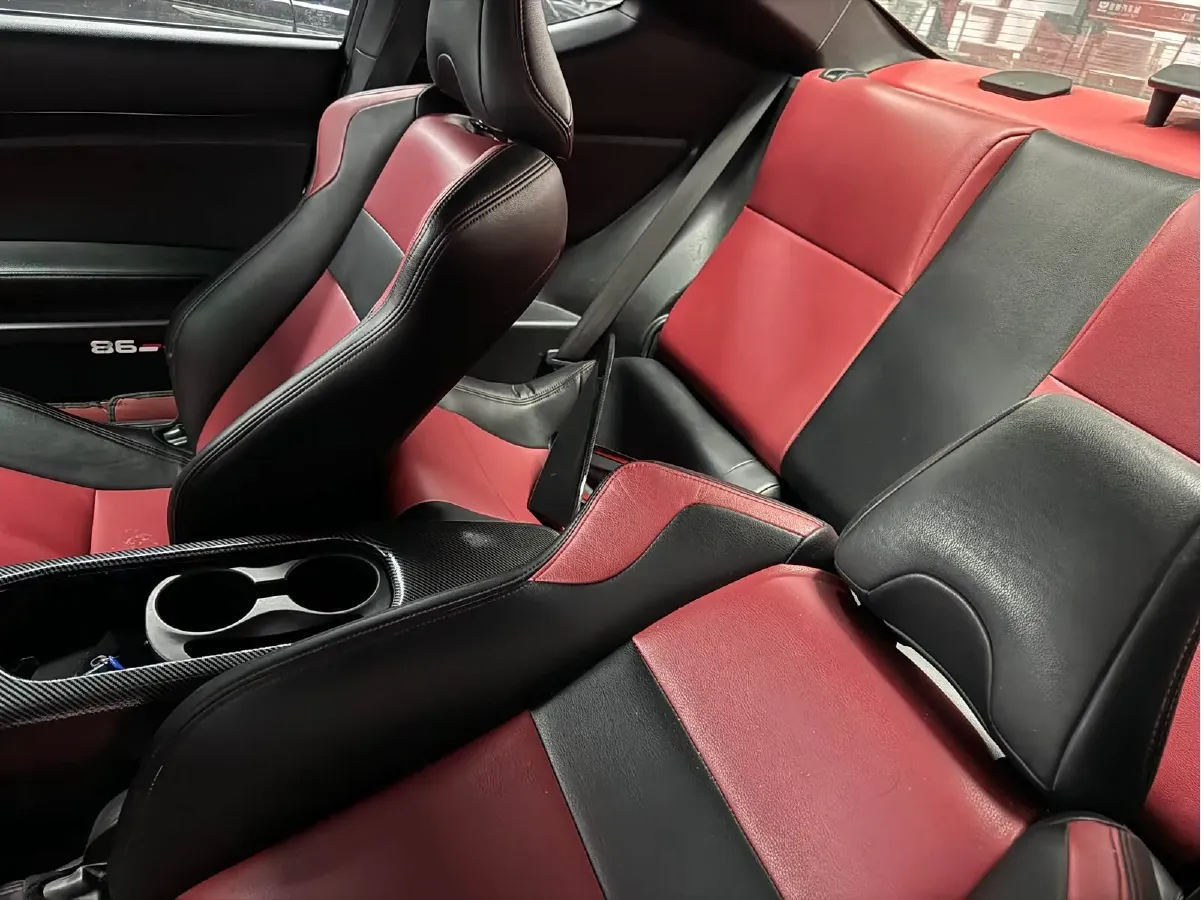 2013 Toyota 86 2.0L 200HP H4 6AT,autocango,china used car exporter,china ev exporter,chinese used car exporter,chinese used ev exporter