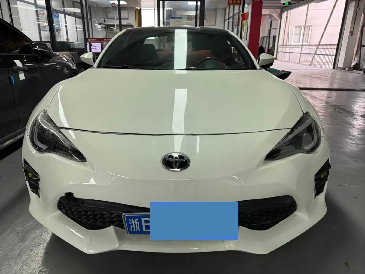2013 Toyota 86 2.0L 200HP H4 6AT,autocango,china used car exporter,china ev exporter,chinese used car exporter,chinese used ev exporter