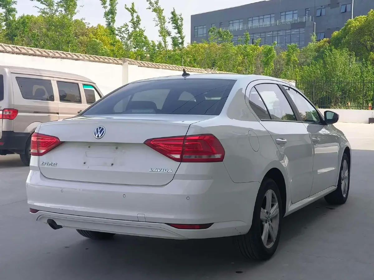 2017 Volkswagen Lavida 1.6L 110HP L4 6AT,autocango,china used car exporter,china ev exporter,chinese used car exporter,chinese used ev exporter