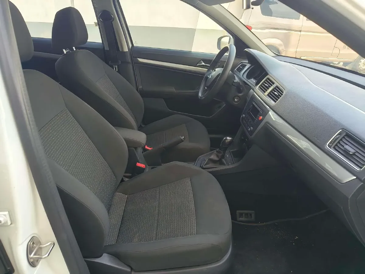 2017 Volkswagen Lavida 1.6L 110HP L4 6AT,autocango,china used car exporter,china ev exporter,chinese used car exporter,chinese used ev exporter