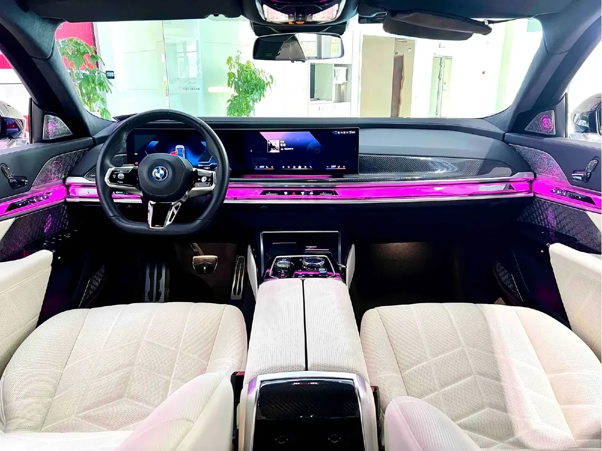 2023 BMW i7 BEV 101.7KWH,autocango,china used car exporter,china ev exporter,chinese used car exporter,chinese used ev exporter