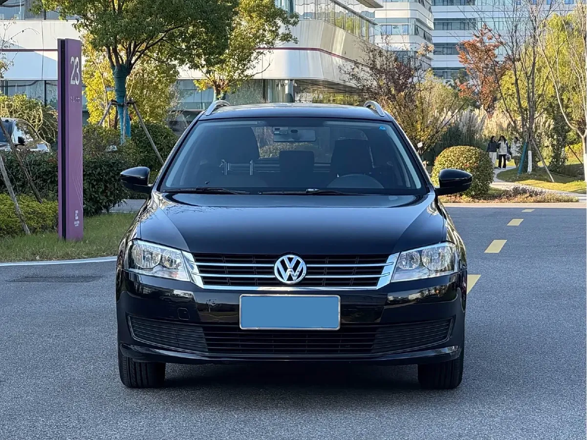 2013 Volkswagen Gran Lavida 1.6L 110HP L4 6AT,autocango,china used car exporter,china ev exporter,chinese used car exporter,chinese used ev exporter