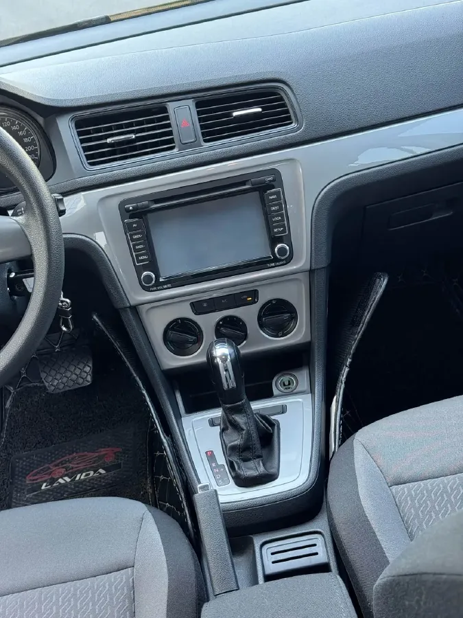 2013 Volkswagen Gran Lavida 1.6L 110HP L4 6AT,autocango,china used car exporter,china ev exporter,chinese used car exporter,chinese used ev exporter