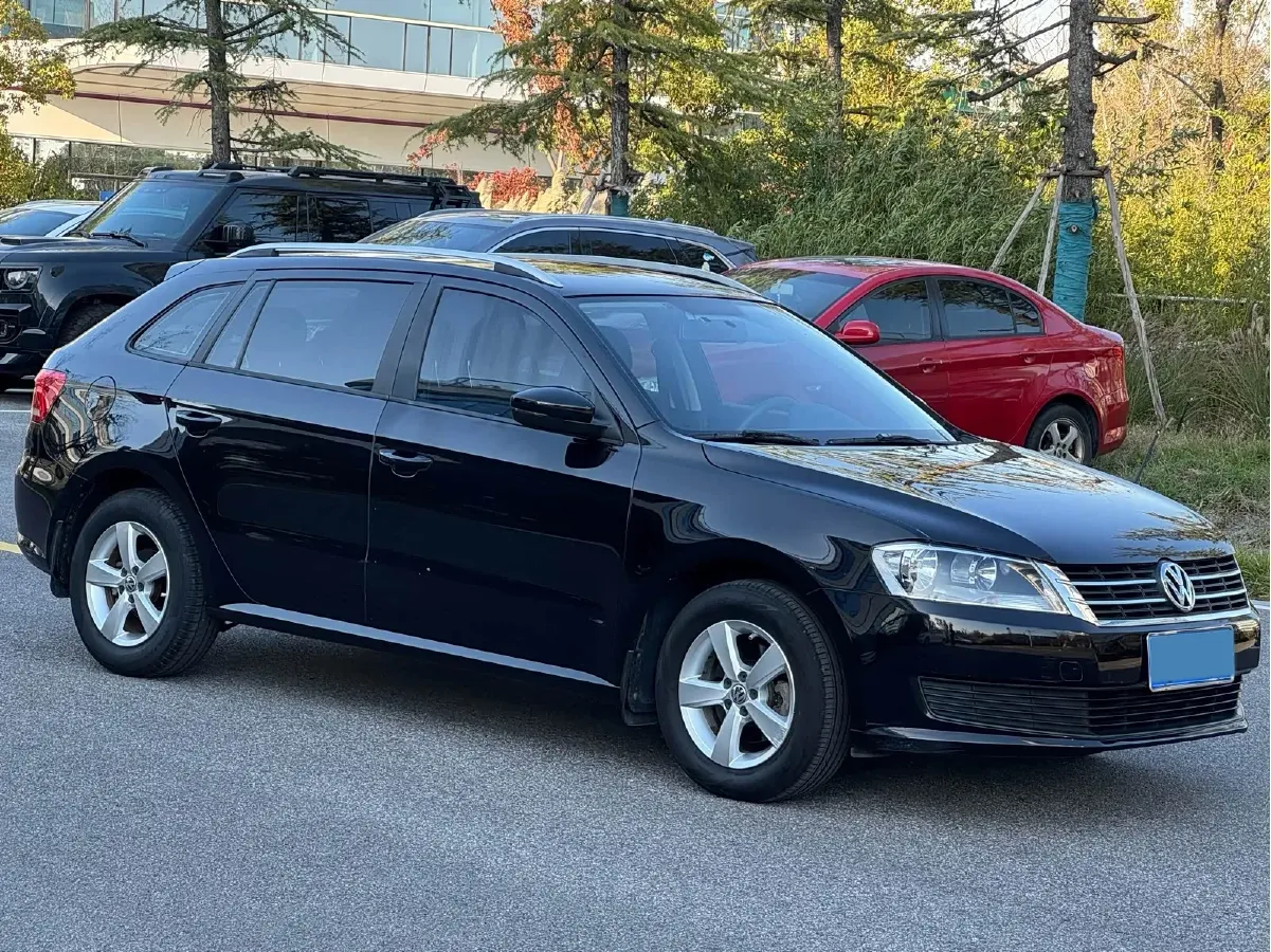 2013 Volkswagen Gran Lavida 1.6L 110HP L4 6AT,autocango,china used car exporter,china ev exporter,chinese used car exporter,chinese used ev exporter