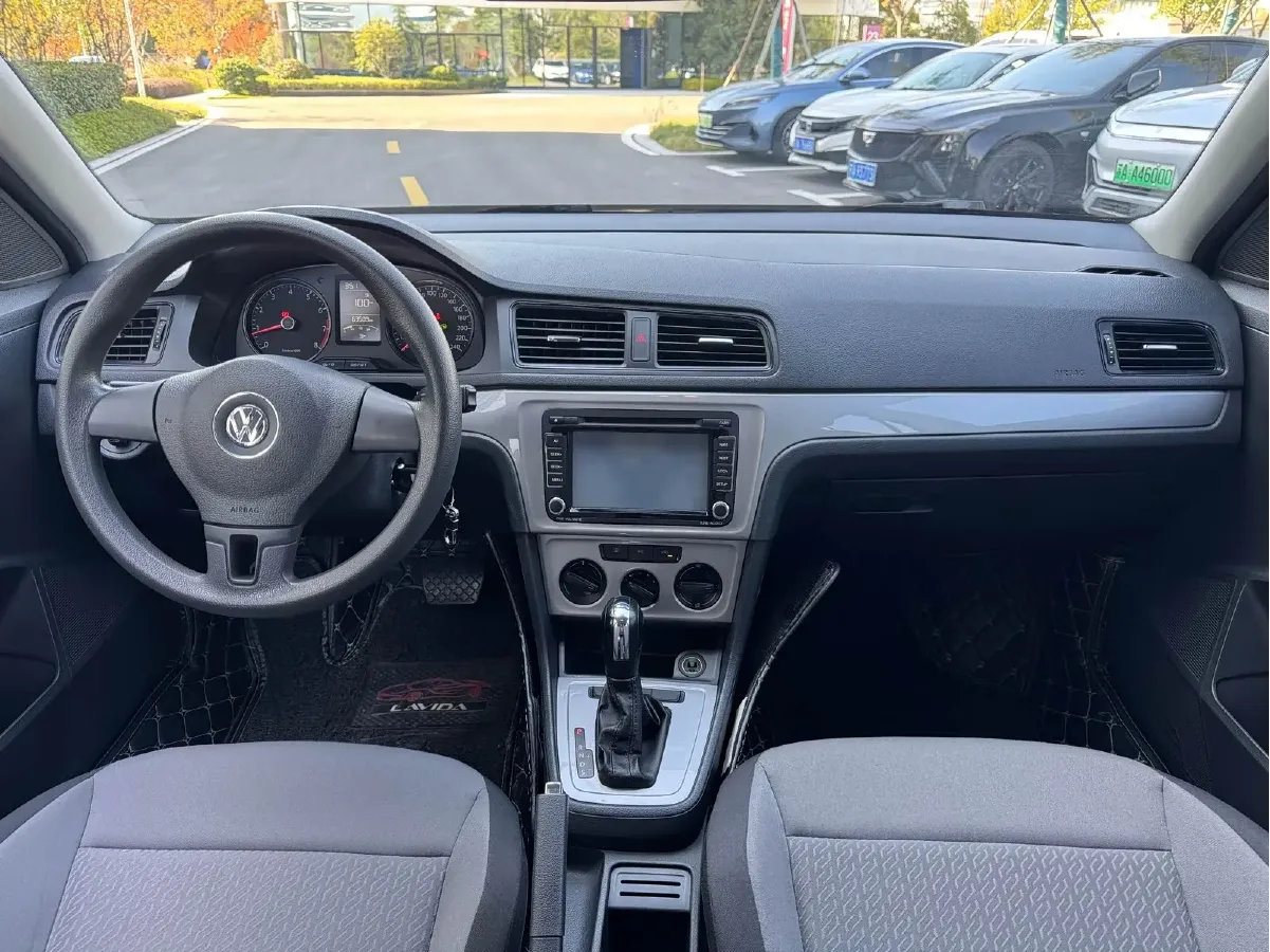 2013 Volkswagen Gran Lavida 1.6L 110HP L4 6AT,autocango,china used car exporter,china ev exporter,chinese used car exporter,chinese used ev exporter