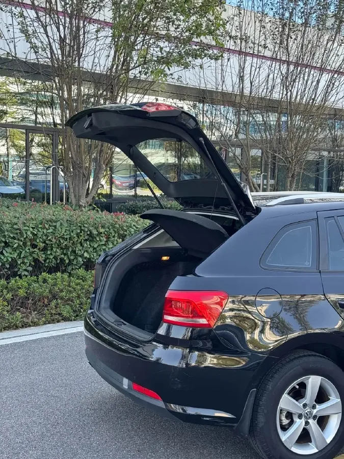 2013 Volkswagen Gran Lavida 1.6L 110HP L4 6AT,autocango,china used car exporter,china ev exporter,chinese used car exporter,chinese used ev exporter