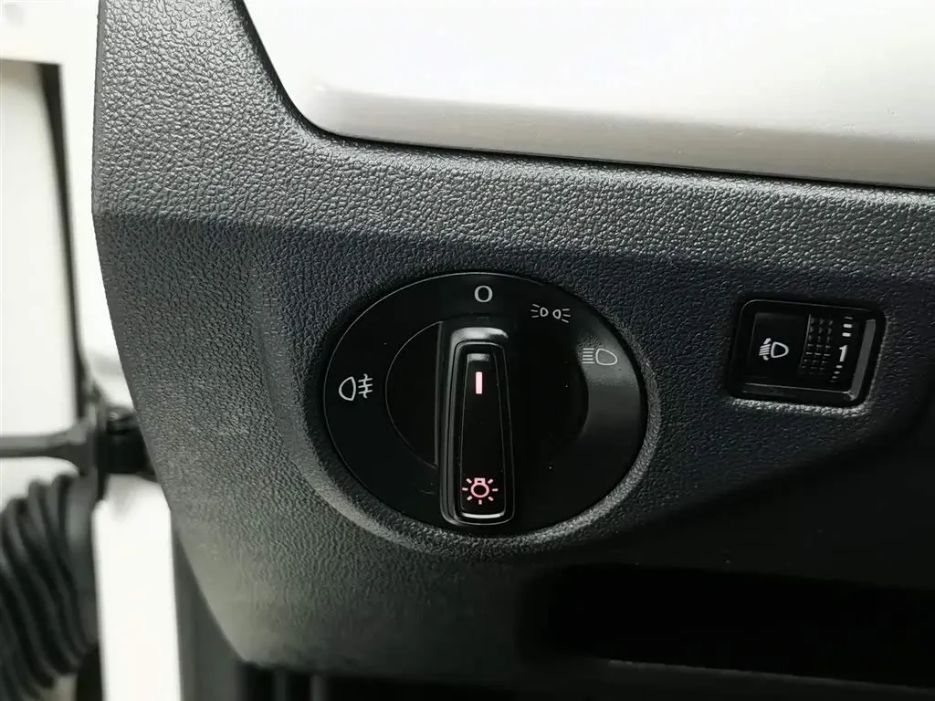 2015 Volkswagen Gran Lavida 1.6L 110HP L4 6AT,autocango,china used car exporter,china ev exporter,chinese used car exporter,chinese used ev exporter