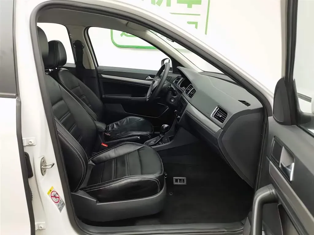 2015 Volkswagen Gran Lavida 1.6L 110HP L4 6AT,autocango,china used car exporter,china ev exporter,chinese used car exporter,chinese used ev exporter