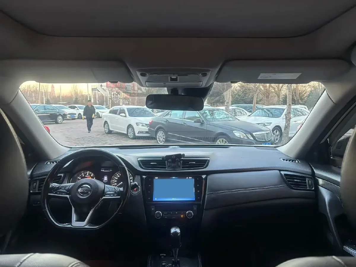 2019 Nissan X-Trail 2.0L 154HP L4 CVT,autocango,china used car exporter,china ev exporter,chinese used car exporter,chinese used ev exporter