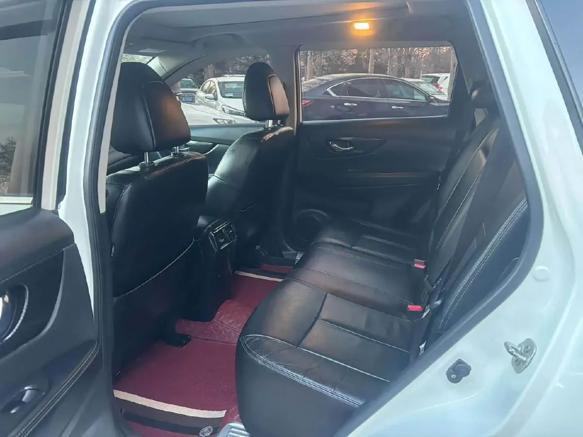 2019 Nissan X-Trail 2.0L 154HP L4 CVT,autocango,china used car exporter,china ev exporter,chinese used car exporter,chinese used ev exporter