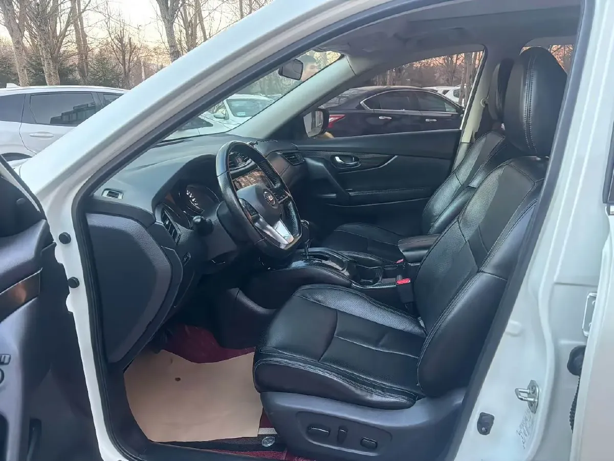 2019 Nissan X-Trail 2.0L 154HP L4 CVT,autocango,china used car exporter,china ev exporter,chinese used car exporter,chinese used ev exporter