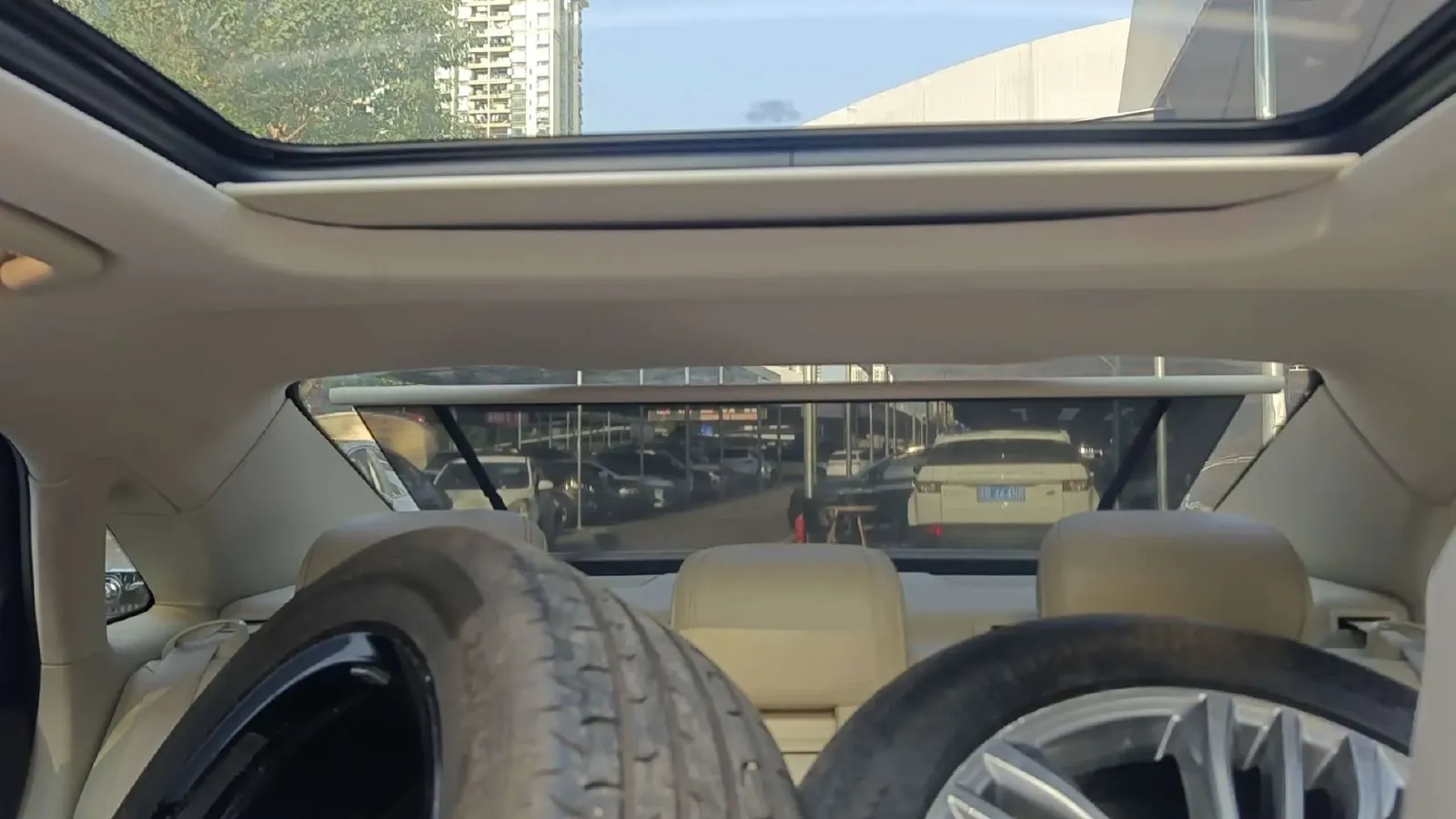 2015 Ford Taurus 2.7T 329HP V6 6AT,autocango,china used car exporter,china ev exporter,chinese used car exporter,chinese used ev exporter