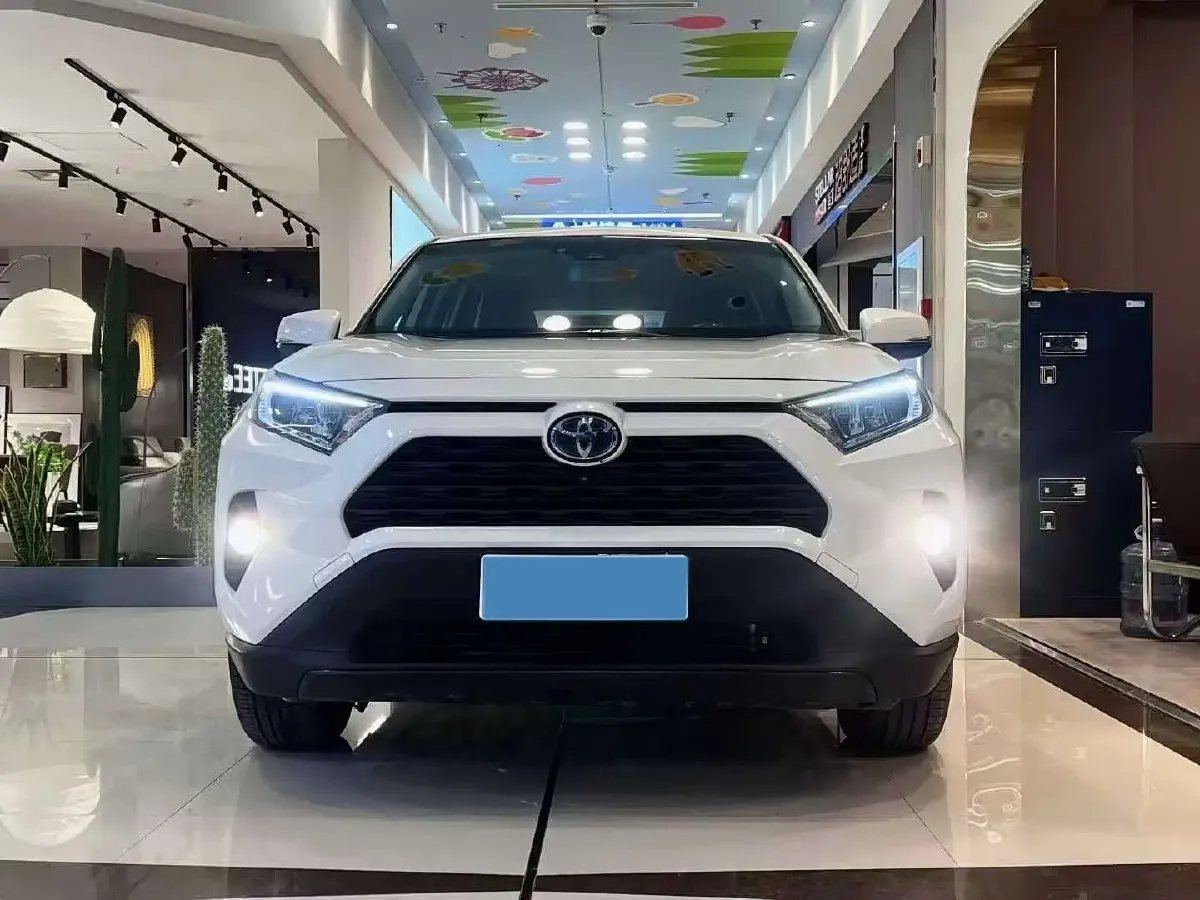 2022 Toyota RAV4 Hybird E+ 2.5L 180HP L4 E-CVT PHEV 15.984KWH,autocango,china used car exporter,china ev exporter,chinese used car exporter,chinese used ev exporter