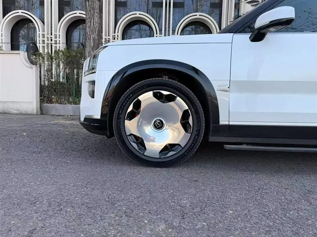 2025 Zeekr 9X 2.0T 279HP L4 1DHT PHEV,autocango,china used car exporter,china ev exporter,chinese used car exporter,chinese used ev exporter