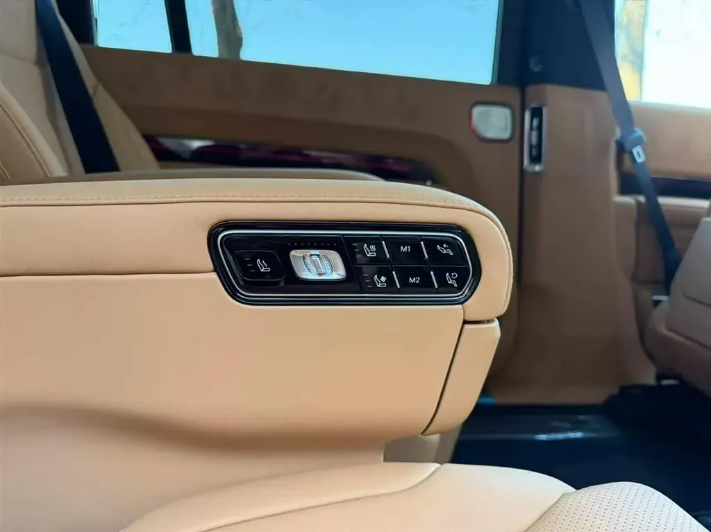 2025 Zeekr 9X 2.0T 279HP L4 1DHT PHEV,autocango,china used car exporter,china ev exporter,chinese used car exporter,chinese used ev exporter