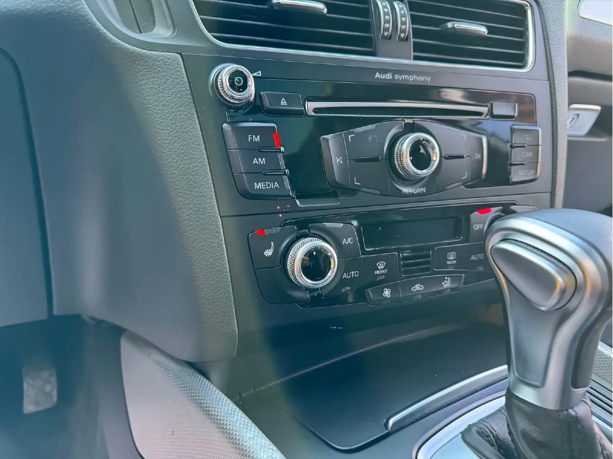 2018 Audi Q5 2.0T 230HP L4 8AT,autocango,china used car exporter,china ev exporter,chinese used car exporter,chinese used ev exporter