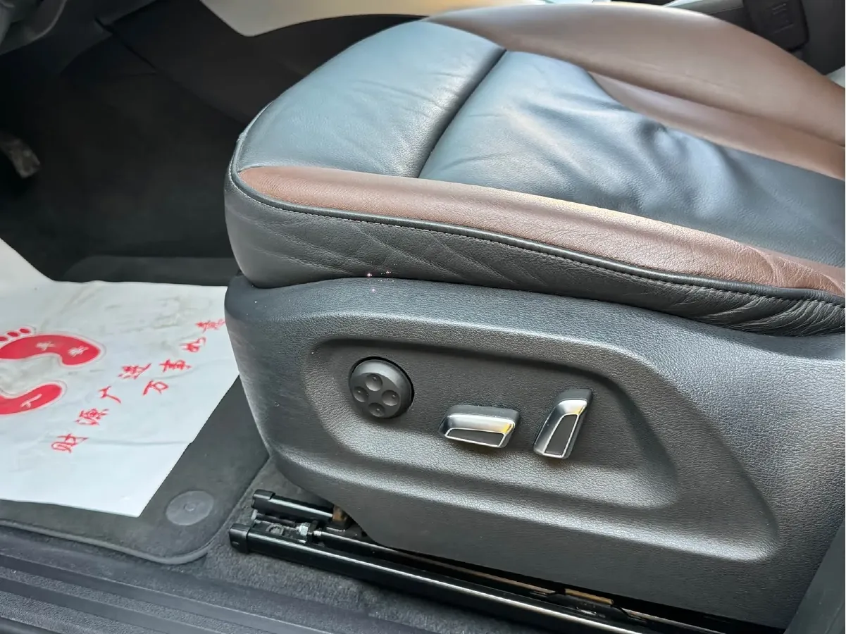 2018 Audi Q5 2.0T 230HP L4 8AT,autocango,china used car exporter,china ev exporter,chinese used car exporter,chinese used ev exporter