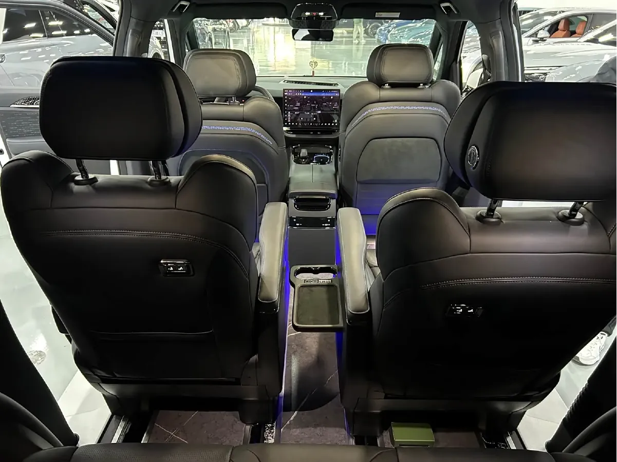 2024 Zeekr 009 BEV 108KWH,autocango,china used car exporter,china ev exporter,chinese used car exporter,chinese used ev exporter