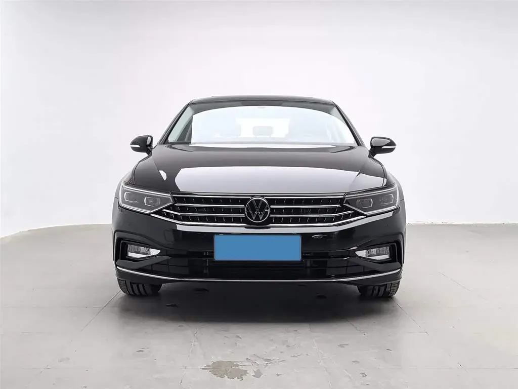 2025 Volkswagen Magotan 1.4T 150HP L4 7DCT,autocango,china used car exporter,china ev exporter,chinese used car exporter,chinese used ev exporter