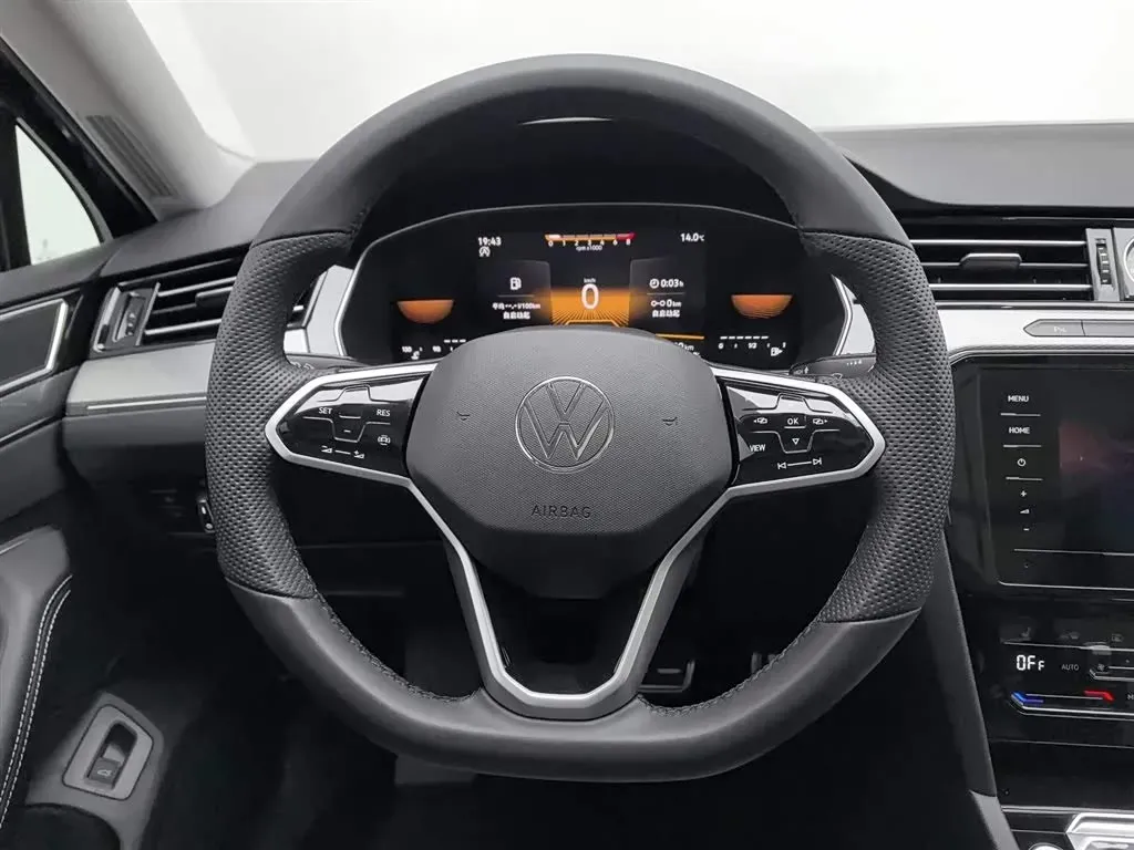 2025 Volkswagen Magotan 1.4T 150HP L4 7DCT,autocango,china used car exporter,china ev exporter,chinese used car exporter,chinese used ev exporter