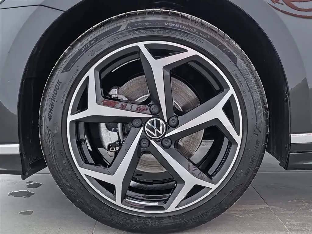 2025 Volkswagen Magotan 1.4T 150HP L4 7DCT,autocango,china used car exporter,china ev exporter,chinese used car exporter,chinese used ev exporter