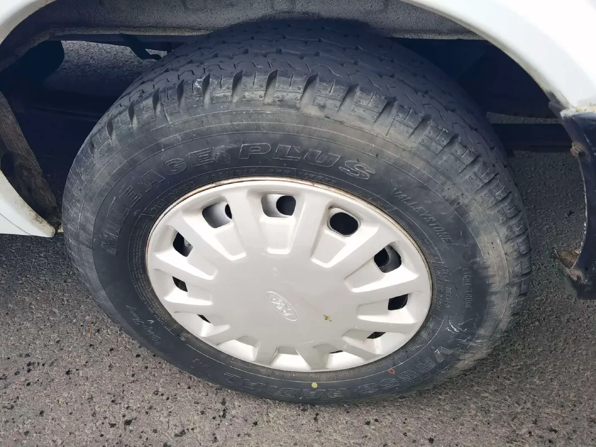 2015 Ford Classic Transit 2.8T 108HP L4 5MT,autocango,china used car exporter,china ev exporter,chinese used car exporter,chinese used ev exporter