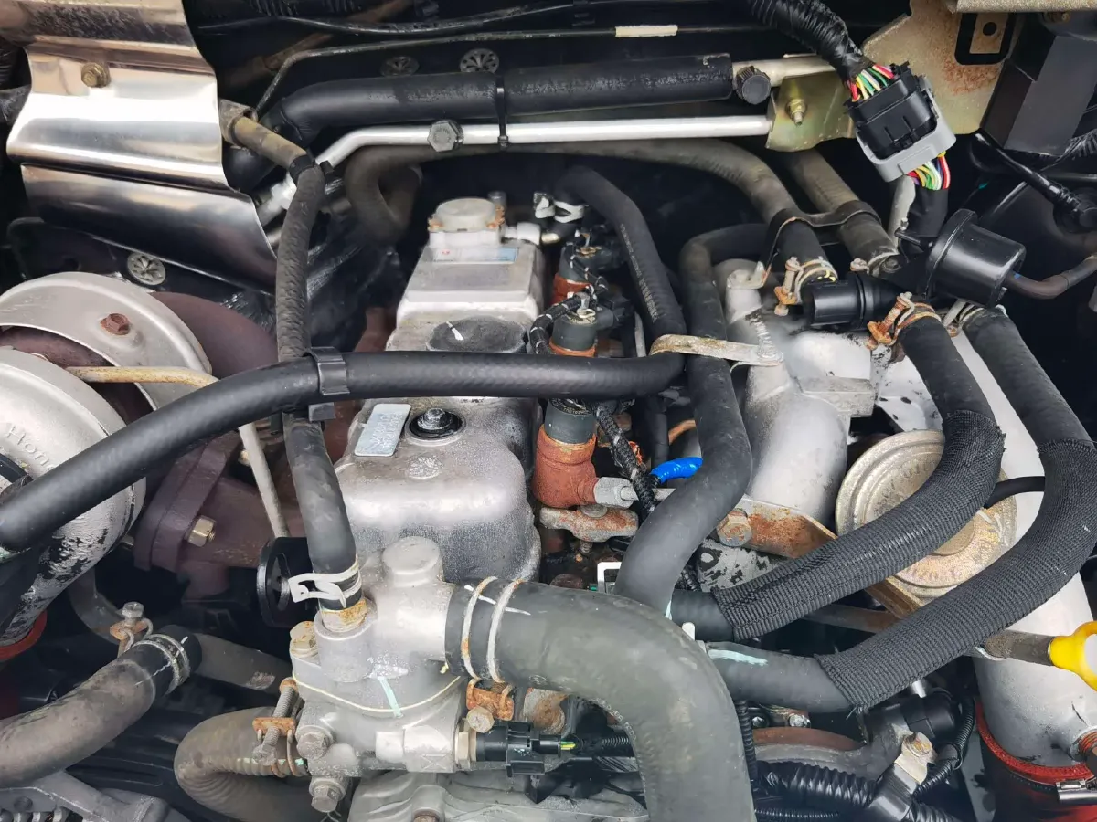 2015 Ford Classic Transit 2.8T 108HP L4 5MT,autocango,china used car exporter,china ev exporter,chinese used car exporter,chinese used ev exporter