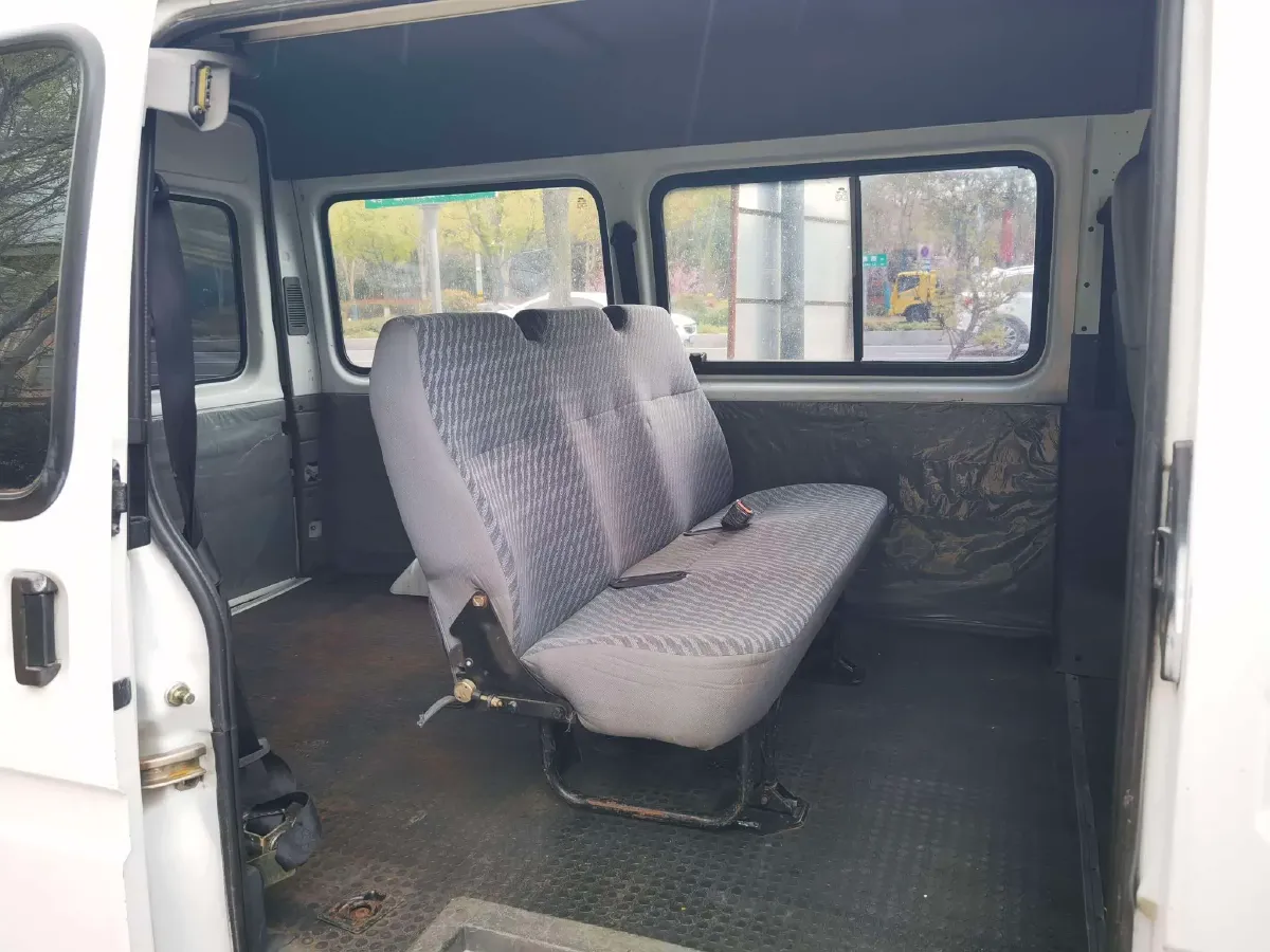 2015 Ford Classic Transit 2.8T 108HP L4 5MT,autocango,china used car exporter,china ev exporter,chinese used car exporter,chinese used ev exporter