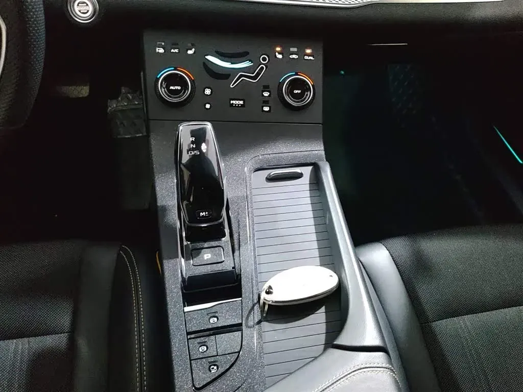 2022 Bestune B70S 1.5T 169HP L4 7DCT,autocango,china used car exporter,china ev exporter,chinese used car exporter,chinese used ev exporter