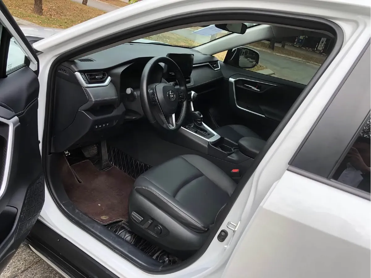 2023 Toyota RAV4 2.0L 171HP L4 CVT,autocango,china used car exporter,china ev exporter,chinese used car exporter,chinese used ev exporter