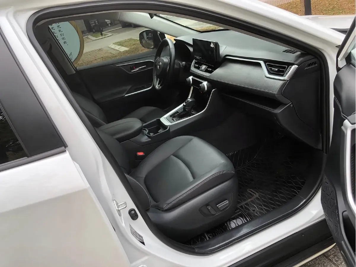 2023 Toyota RAV4 2.0L 171HP L4 CVT,autocango,china used car exporter,china ev exporter,chinese used car exporter,chinese used ev exporter