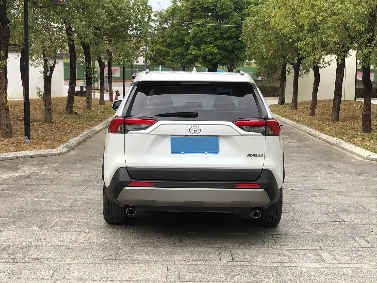 2023 Toyota RAV4 2.0L 171HP L4 CVT,autocango,china used car exporter,china ev exporter,chinese used car exporter,chinese used ev exporter