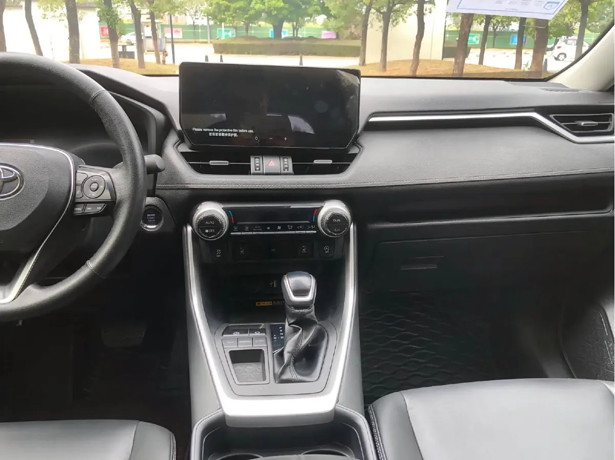 2023 Toyota RAV4 2.0L 171HP L4 CVT,autocango,china used car exporter,china ev exporter,chinese used car exporter,chinese used ev exporter