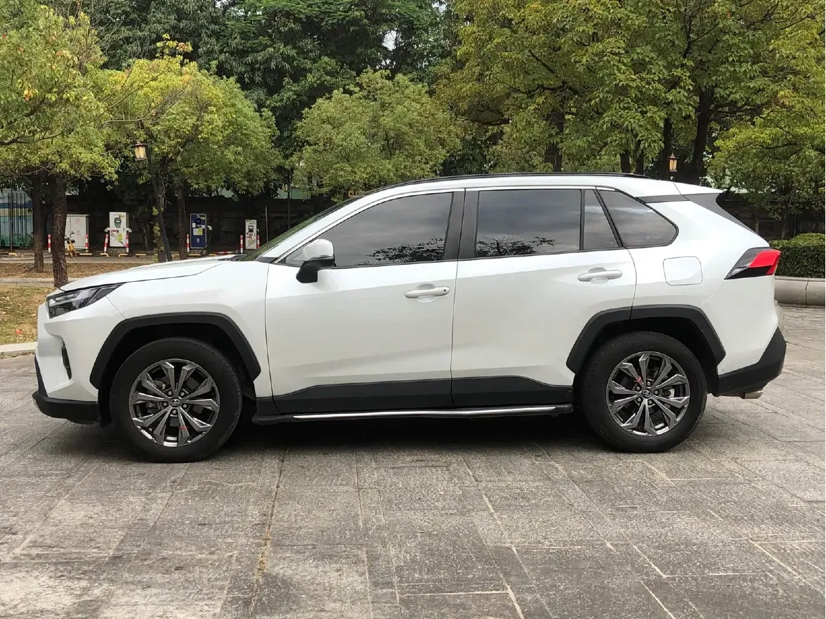 2023 Toyota RAV4 2.0L 171HP L4 CVT,autocango,china used car exporter,china ev exporter,chinese used car exporter,chinese used ev exporter