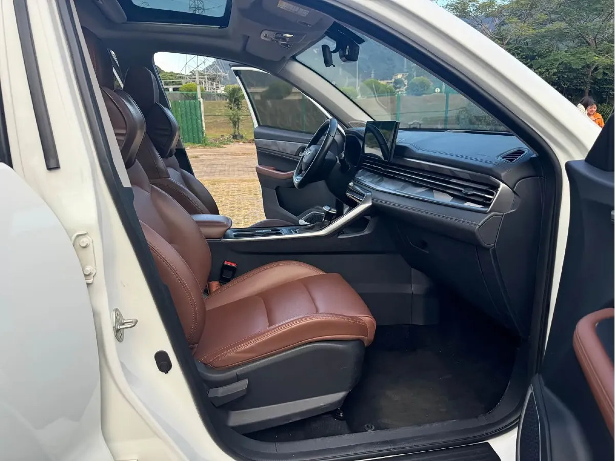 2021 Geely Vision X6 1.4T 141HP L4 6AT,autocango,china used car exporter,china ev exporter,chinese used car exporter,chinese used ev exporter