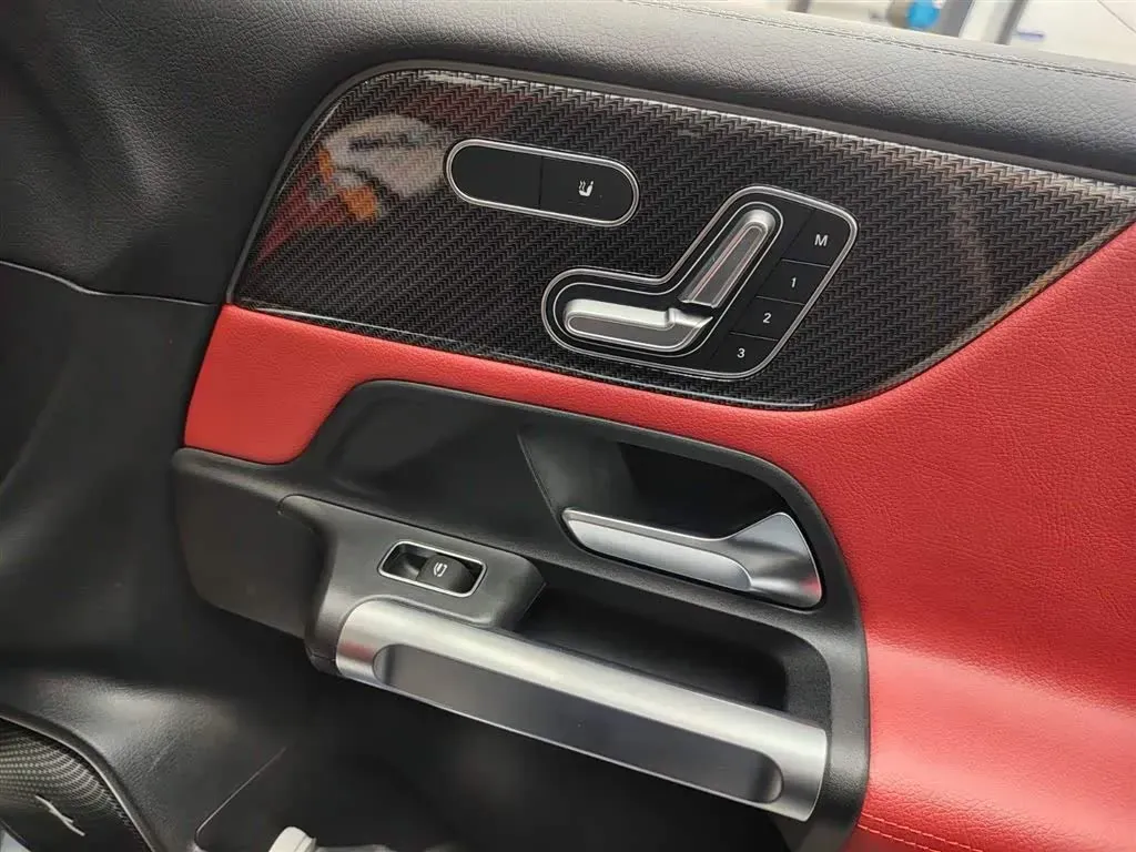 2021 Mercedes-Benz GLB AMG 2.0T 306HP L4 8DCT,autocango,china used car exporter,china ev exporter,chinese used car exporter,chinese used ev exporter