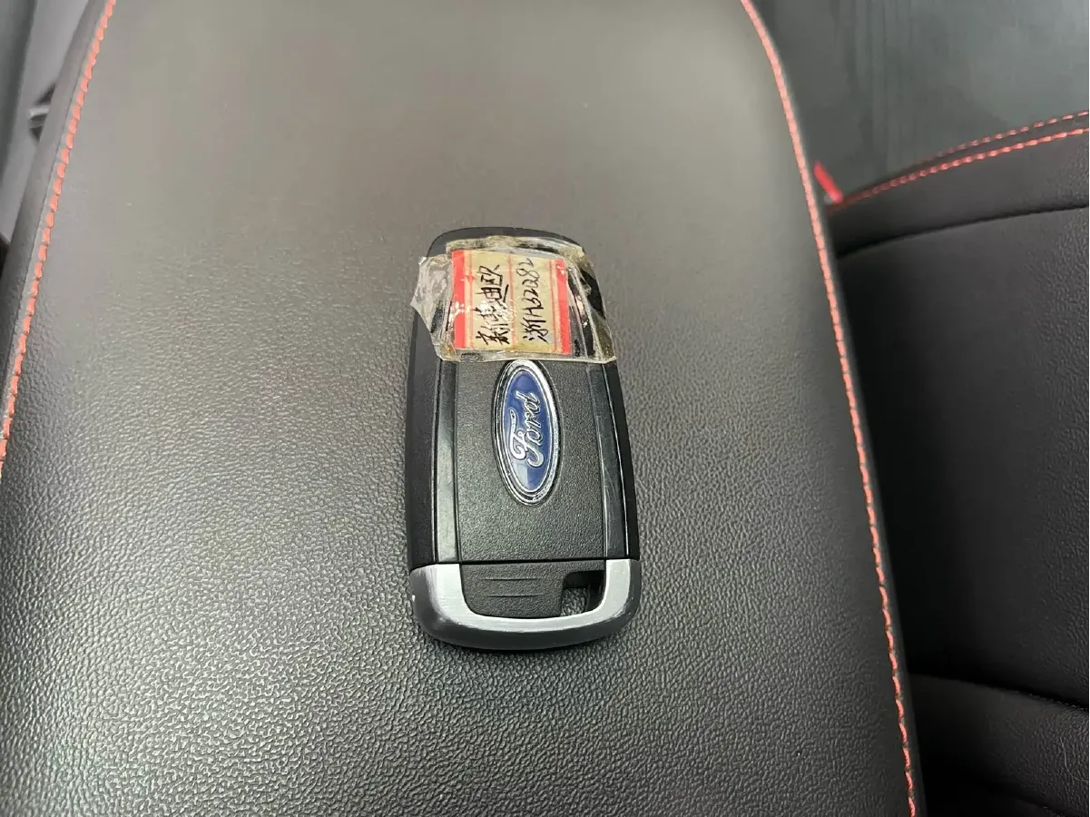 2022 Ford Mondeo 2.0T 238HP L4 8AT,autocango,china used car exporter,china ev exporter,chinese used car exporter,chinese used ev exporter