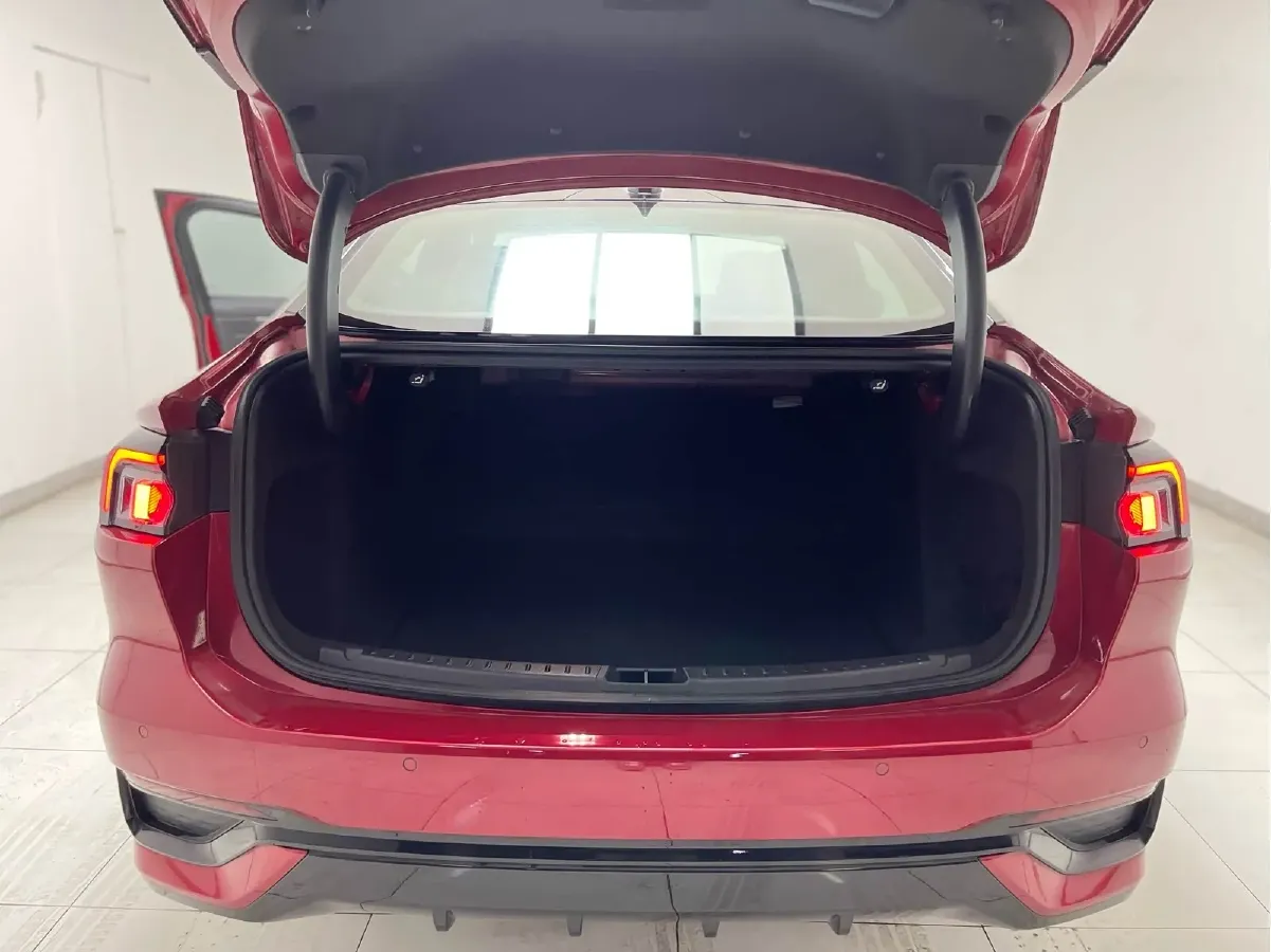 2022 Ford Mondeo 2.0T 238HP L4 8AT,autocango,china used car exporter,china ev exporter,chinese used car exporter,chinese used ev exporter