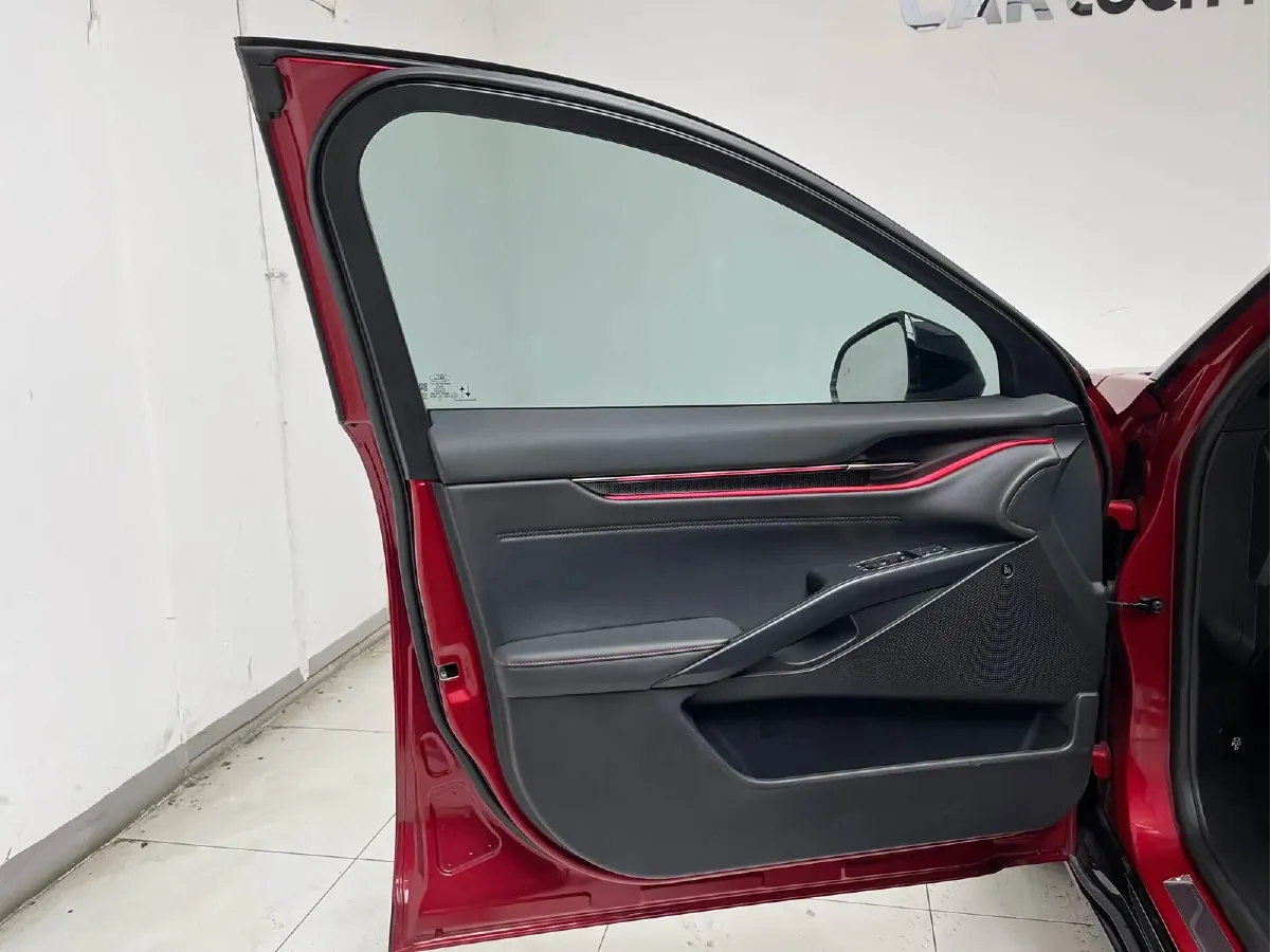 2022 Ford Mondeo 2.0T 238HP L4 8AT,autocango,china used car exporter,china ev exporter,chinese used car exporter,chinese used ev exporter