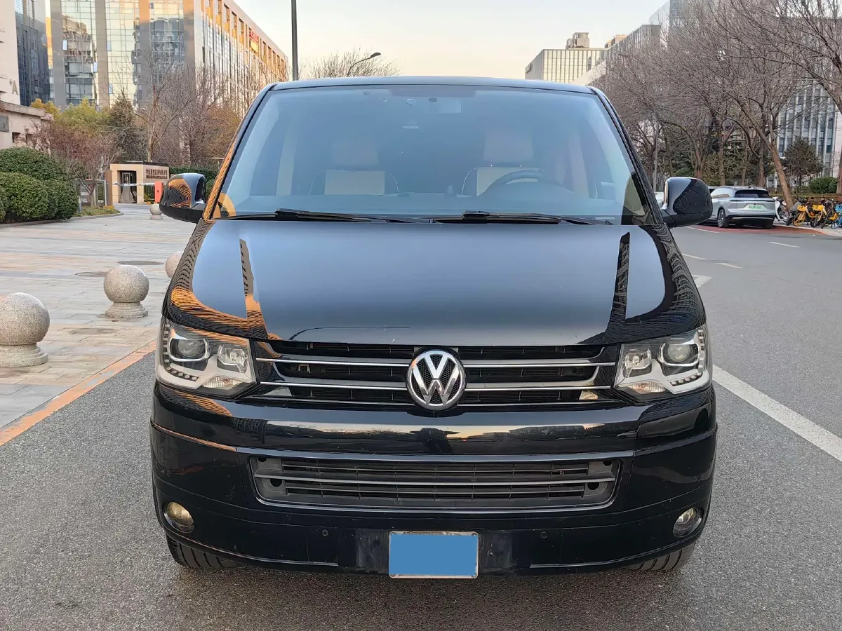 2015 Volkswagen Caravelle 2.0T 204HP L4 7DCT,autocango,china used car exporter,china ev exporter,chinese used car exporter,chinese used ev exporter