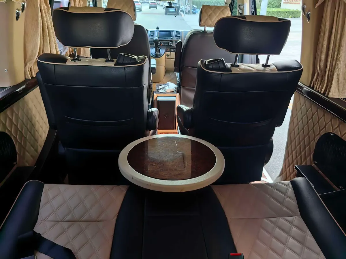 2015 Volkswagen Caravelle 2.0T 204HP L4 7DCT,autocango,china used car exporter,china ev exporter,chinese used car exporter,chinese used ev exporter