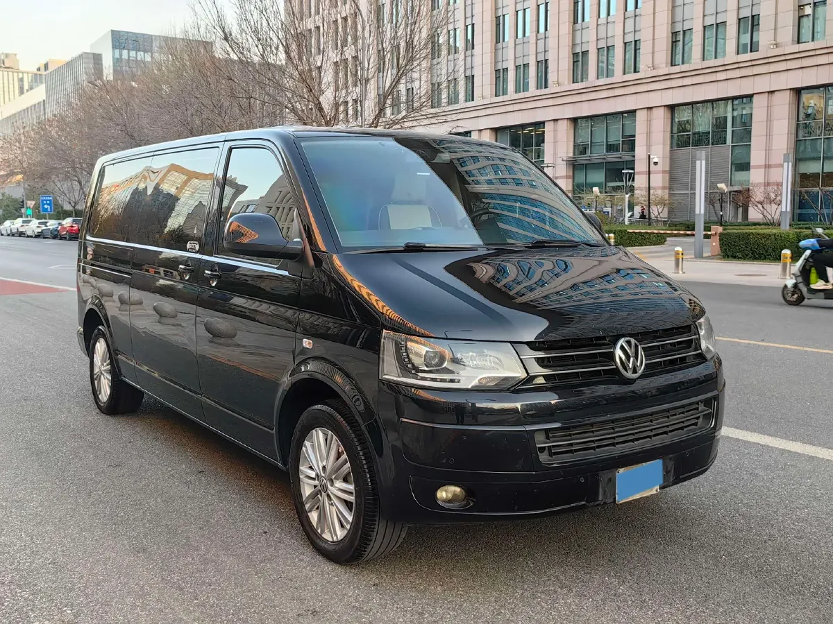 2015 Volkswagen Caravelle 2.0T 204HP L4 7DCT,autocango,china used car exporter,china ev exporter,chinese used car exporter,chinese used ev exporter