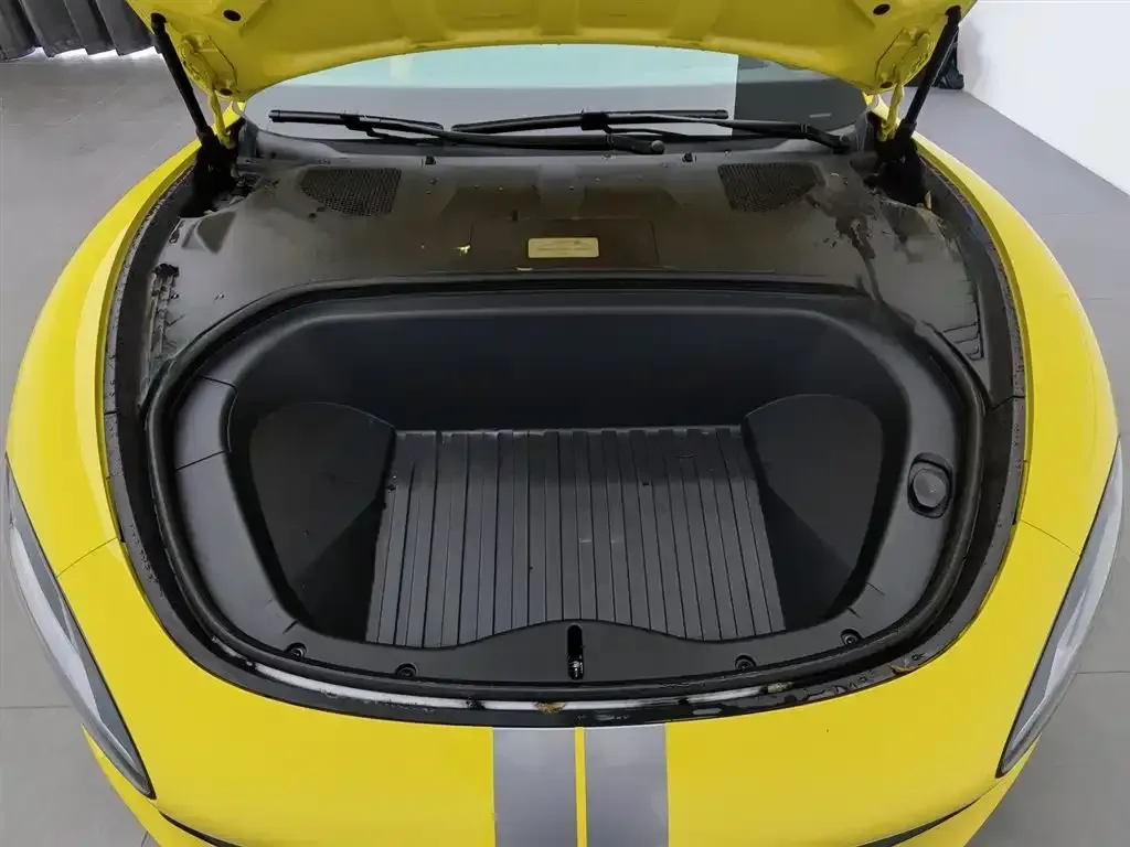 2025 MI SU7 Ultra BEV 93.7KWH,autocango,china used car exporter,china ev exporter,chinese used car exporter,chinese used ev exporter