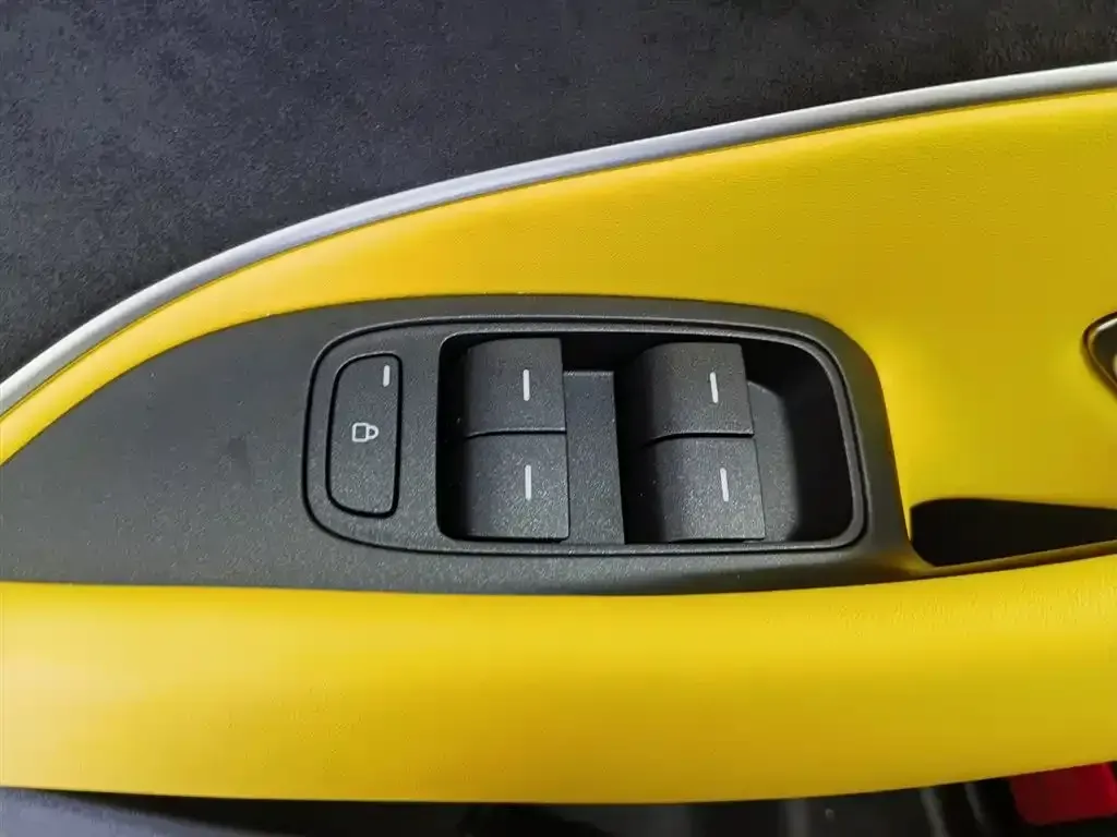 2025 MI SU7 Ultra BEV 93.7KWH,autocango,china used car exporter,china ev exporter,chinese used car exporter,chinese used ev exporter