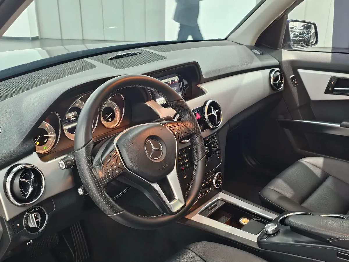 2012 Mercedes-Benz GLK Class 3.0L 245HP V6 7AT,autocango,china used car exporter,china ev exporter,chinese used car exporter,chinese used ev exporter