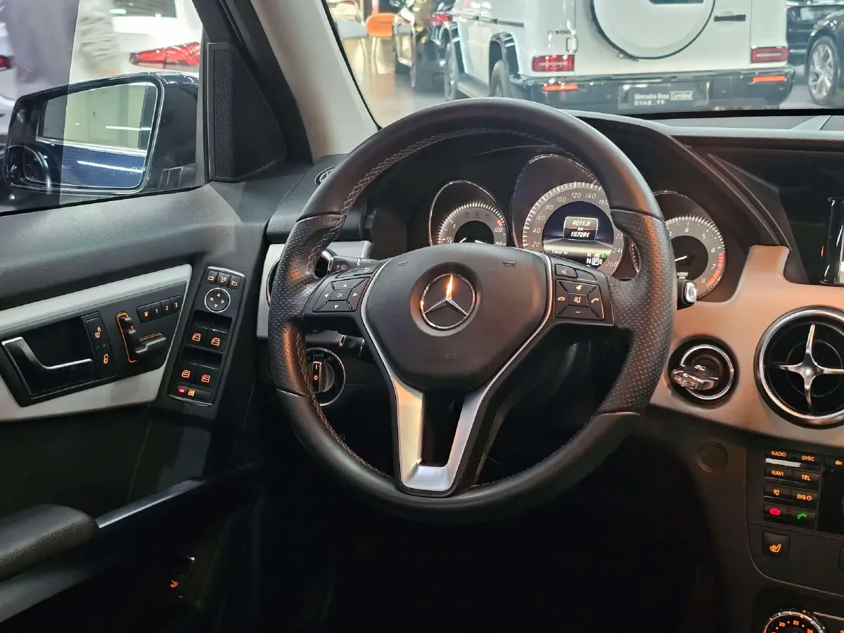 2012 Mercedes-Benz GLK Class 3.0L 245HP V6 7AT,autocango,china used car exporter,china ev exporter,chinese used car exporter,chinese used ev exporter