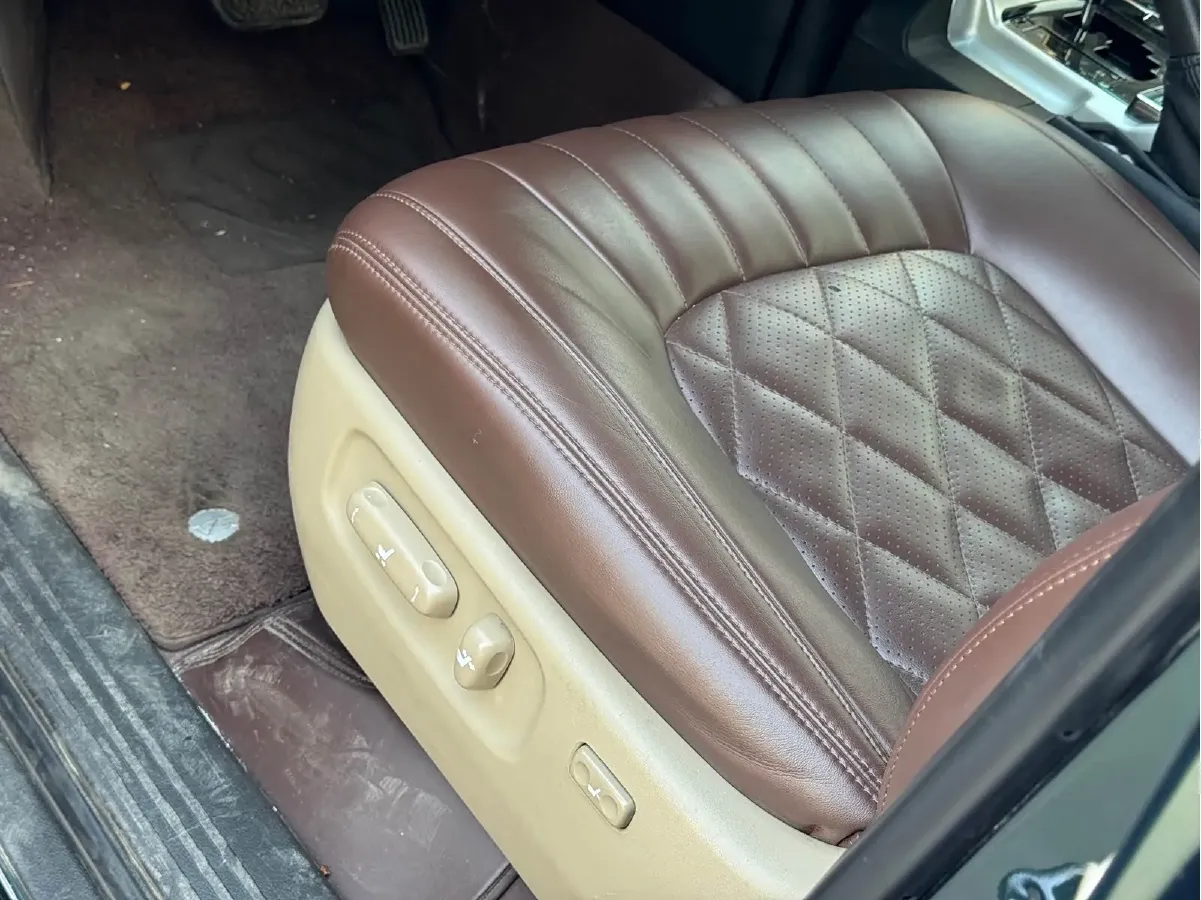 2010 Toyota Land Cruiser 4.0L 244HP V6 5AT,autocango,china used car exporter,china ev exporter,chinese used car exporter,chinese used ev exporter