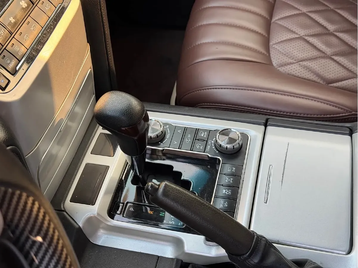 2010 Toyota Land Cruiser 4.0L 244HP V6 5AT,autocango,china used car exporter,china ev exporter,chinese used car exporter,chinese used ev exporter