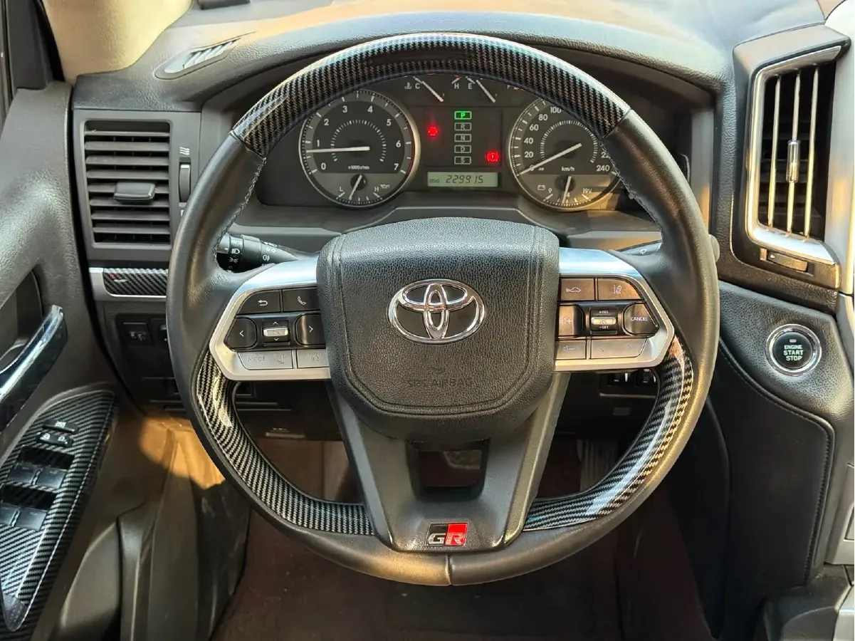 2010 Toyota Land Cruiser 4.0L 244HP V6 5AT,autocango,china used car exporter,china ev exporter,chinese used car exporter,chinese used ev exporter